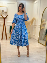 Cargar imagen en el visor de la galería, JESSEL - Maxi vestido blanco con azul
