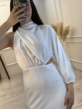 Cargar imagen en el visor de la galería, SAMIRA - Vestido midi blanco