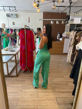 Cargar imagen en el visor de la galería, DULCE - Set pantalón y blusa verde
