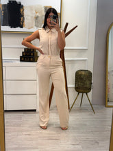 Cargar imagen en el visor de la galería, BRIANNA - Set pantalón y blusa arena