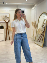 Cargar imagen en el visor de la galería, REGINA - Blusa hueso