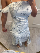 Cargar imagen en el visor de la galería, NADIA - Vestido midi blanco tirantes floral
