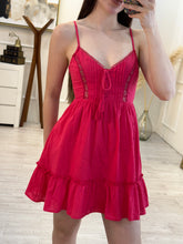Cargar imagen en el visor de la galería, DUBLIN - Vestido corto rojo tirantes
