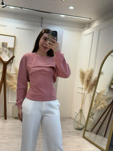Cargar imagen en el visor de la galería, ARIADNE - Set sueter y blusa rosa