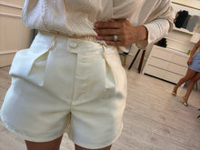 Cargar imagen en el visor de la galería, TONYA - Short hueso