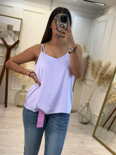 Cargar imagen en el visor de la galería, ATENEA – Blusa lila satinada de tirantes