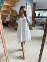 Cargar imagen en el visor de la galería, ALICIA - Vestido corto blanco