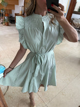 Cargar imagen en el visor de la galería, MAGDALENA - Vestido verde rayas
