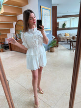 Cargar imagen en el visor de la galería, ASIA - Set blusa y short blanco