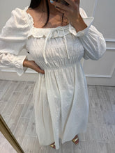 Cargar imagen en el visor de la galería, ASMARA - Vestido midi blanco