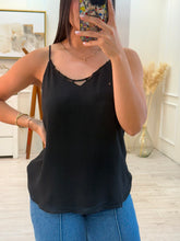 Cargar imagen en el visor de la galería, COLOMBIA - Blusa negra tirantes