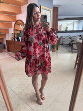 Cargar imagen en el visor de la galería, CARA - Vestido corto estampado rosas
