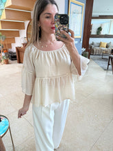 Cargar imagen en el visor de la galería, CARIDAD - Blusa avena