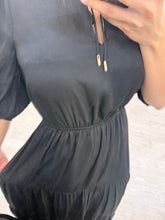 Cargar imagen en el visor de la galería, ELARA - Maxi vestido negro