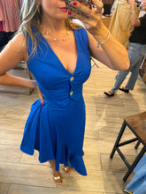 Cargar imagen en el visor de la galería, SILVIA - Set blusa y falda azul rey