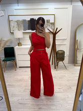 Cargar imagen en el visor de la galería, RHIANNON - Set pantalón y blusa rojo