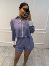 Cargar imagen en el visor de la galería, ARIADNE - Set blusa y short lavanda