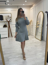 Cargar imagen en el visor de la galería, PARIS - Vestido gris de punto