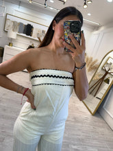 Cargar imagen en el visor de la galería, OREA – Palazzo strapless crema con ribete negro