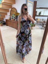 Cargar imagen en el visor de la galería, PAIGE - Vestido negro estampado floral