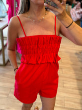 Cargar imagen en el visor de la galería, STORMI - Jumper rojo tirantes
