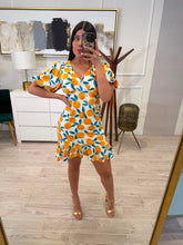 Cargar imagen en el visor de la galería, MIN - Vestido corto estampado frutal