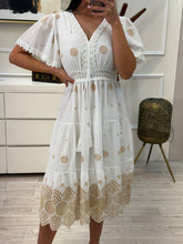 Cargar imagen en el visor de la galería, AZUCENA - Vestido midi blanco estampado
