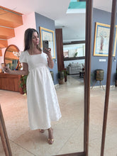 Cargar imagen en el visor de la galería, JANIRA - Maxi vestido blanco