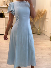 Cargar imagen en el visor de la galería, CASSIDY - Maxi vestido azul claro