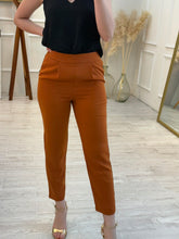 Cargar imagen en el visor de la galería, FIORINA - Pantalón ocre
