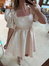 Cargar imagen en el visor de la galería, KAROL - Vestido corto nude