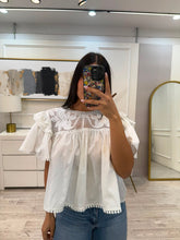 Cargar imagen en el visor de la galería, KOA - Blusa blanca