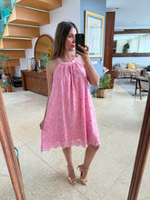 Cargar imagen en el visor de la galería, EILEEN - Vestido corto rosa
