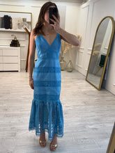 Cargar imagen en el visor de la galería, ERIS - Maxi vestido azul tirantes
