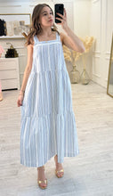 Cargar imagen en el visor de la galería, VESPER - Maxi vestido azul rayas