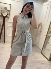 Cargar imagen en el visor de la galería, ZULEIKA - Vestido corto café claro