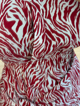 Cargar imagen en el visor de la galería, ANTEA - Vestido midi rojo estampado