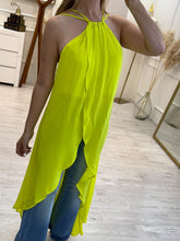 Cargar imagen en el visor de la galería, LUCIA – Blusa verde limón halter con tirantes