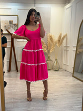 Cargar imagen en el visor de la galería, FREESIA - Vestido midi fucsia
