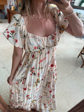 Cargar imagen en el visor de la galería, MARCELA - Maxi vestido beige floral