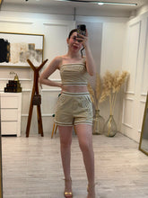 Cargar imagen en el visor de la galería, LUDIVINE - Set blusa y short khaki