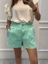 Cargar imagen en el visor de la galería, EMILY - Short verde menta