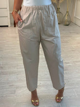 Cargar imagen en el visor de la galería, ADDISON - Pantalon avena