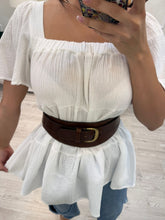 Cargar imagen en el visor de la galería, LAURA - Blusón blanco