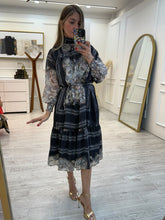 Cargar imagen en el visor de la galería, BERENICE - Vestido midi estampado