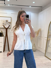 Cargar imagen en el visor de la galería, ANTEA - Blusa blanca