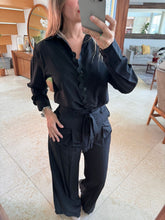 Cargar imagen en el visor de la galería, ELVIA - Set pantalon y blusa negro