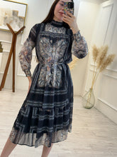 Cargar imagen en el visor de la galería, REBECA  - Vestido midi estampado