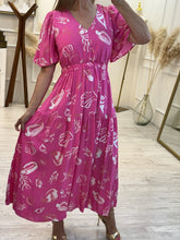 Cargar imagen en el visor de la galería, SABINE - Maxi vestido fucsia estampado