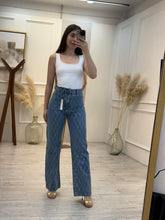 Cargar imagen en el visor de la galería, GORGÓFONE – Jeans azul con rombos brillantes